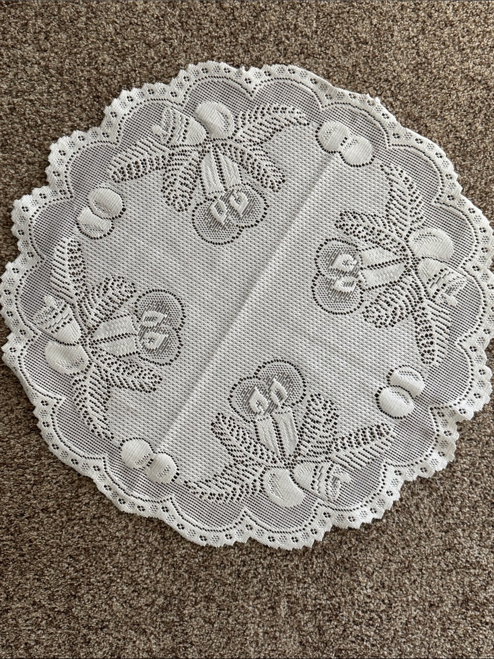 29” Vintage White lace Round Table cloth doily holiday themed